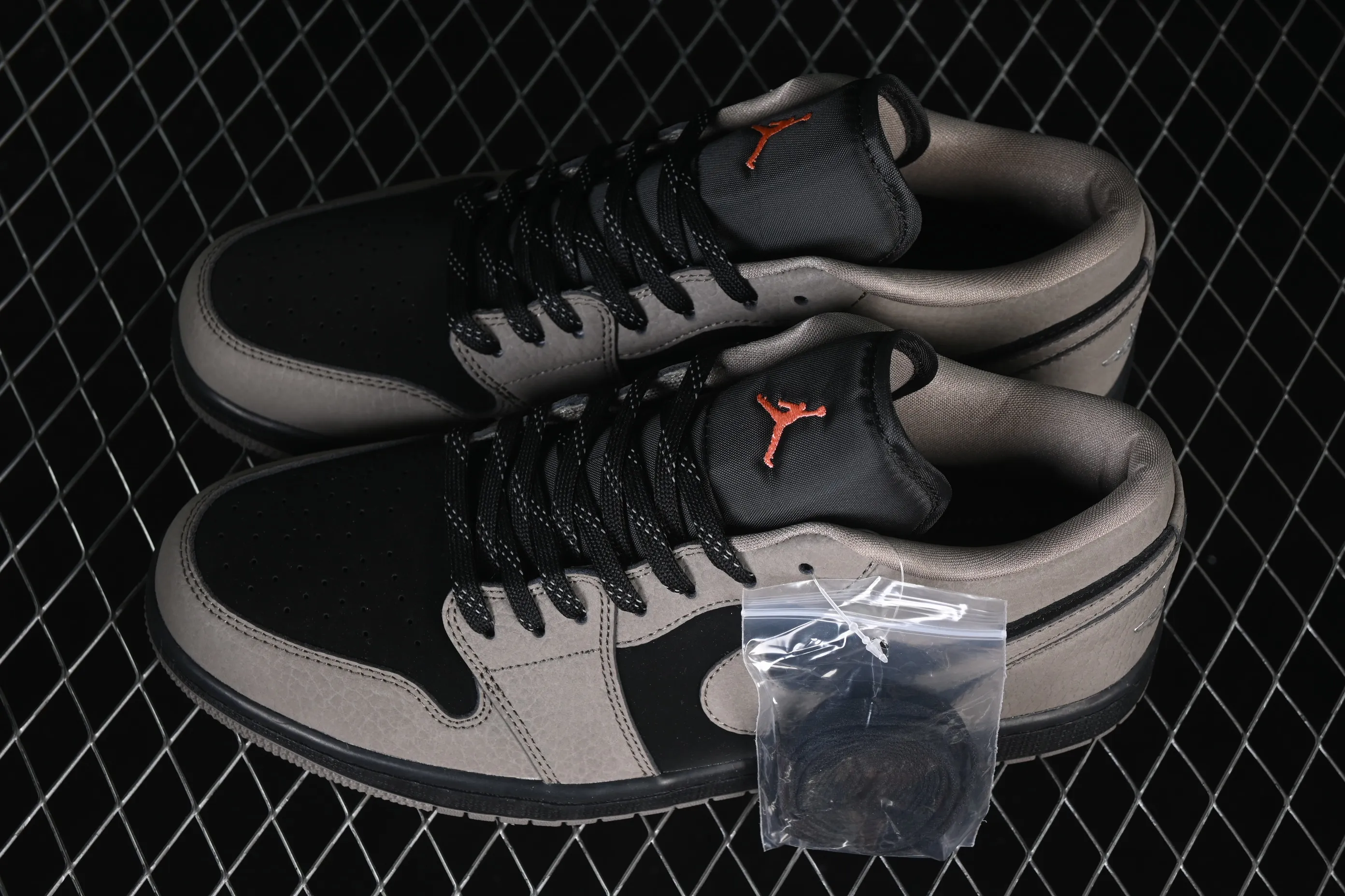 All Categories Air Jordan Jordan Series Basketball Shoes Air Jordan 1 Low Air Jordan 1 Low AJ1 Joe 1 Milk Tea Mocha Low State Cultural Casual Shoes IB7109-005